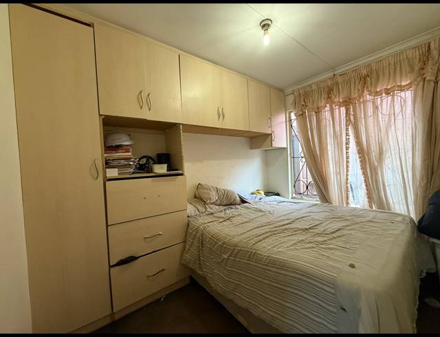 4 BEDROOM HOUSE FOR SALE IN TLHABANE WEST